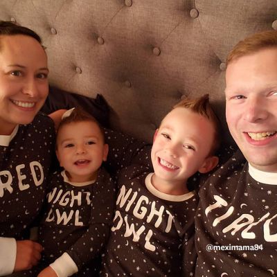 coordinating sibling outfits